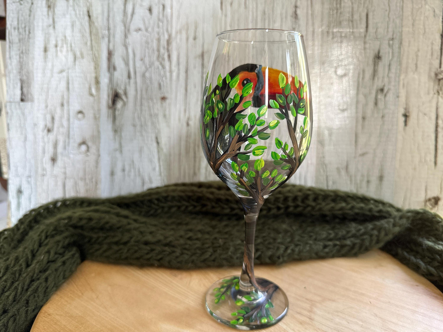 Toucan Bird Wine Glass, Hand Painted Bird Wine Glass, Mom Gift, Dad Gift, Bird Birthday Wine Gift, Toucan Lover Gift, Tropical Wine Glass