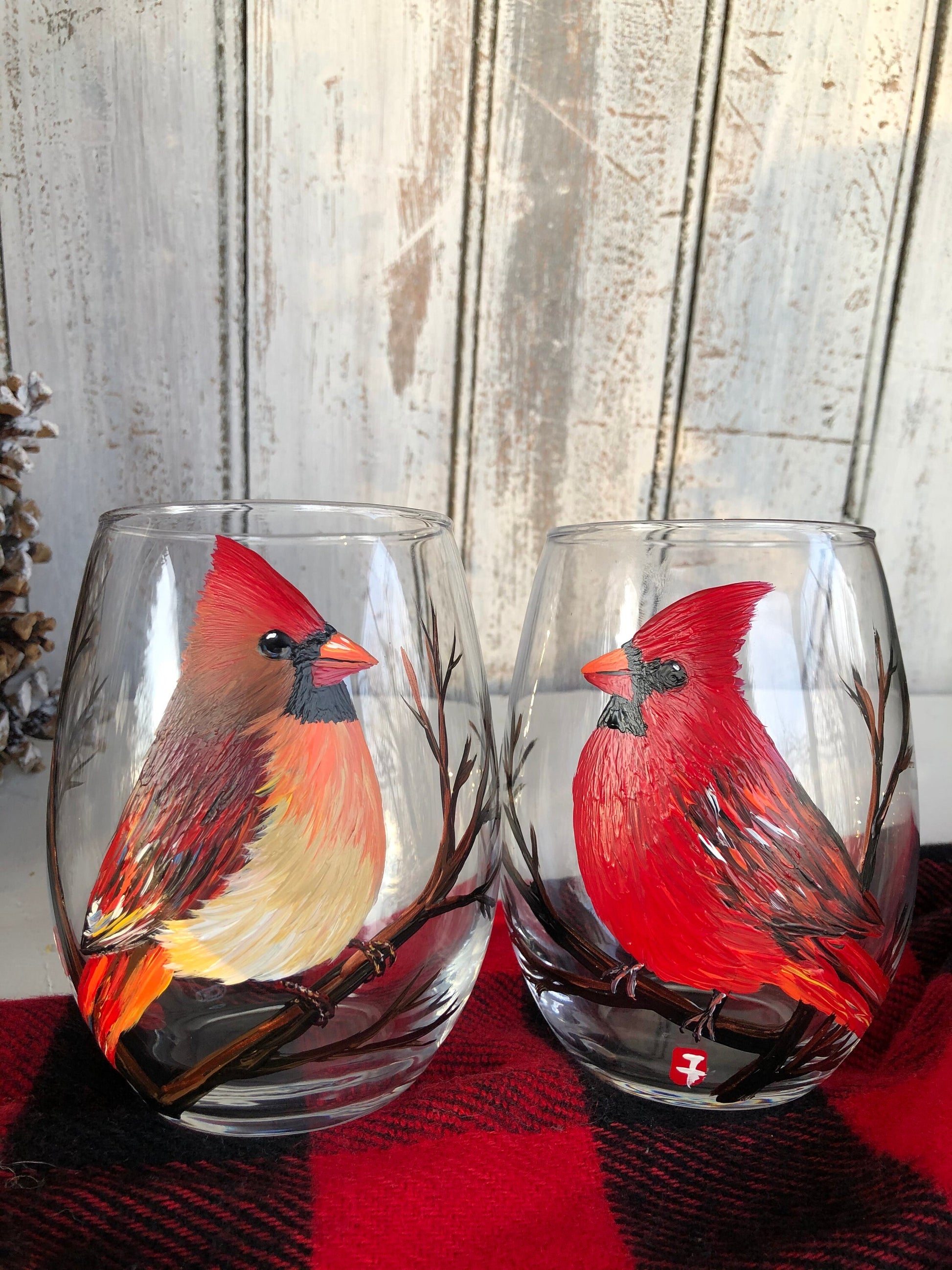 Hand Painted Mr and Mrs  Wine Glasses, Wedding Wine Glasses, Wedding Gift For Couple, Personalized Couple Gift, Bridal Shower Gift