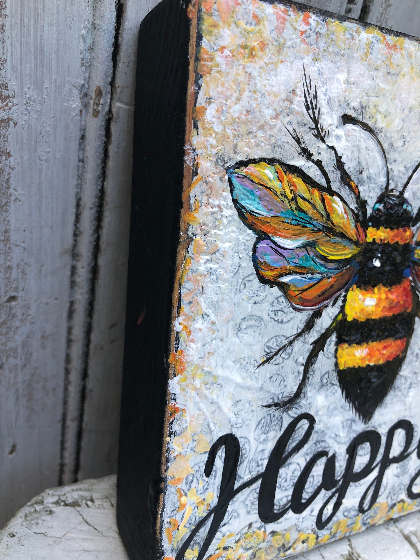 Be happy sign, bee happy, Bee painting, Bee decor, Bee decorations, farmhouse decor, Happy decor, Bee art, Bee happy sign, Bee artwork