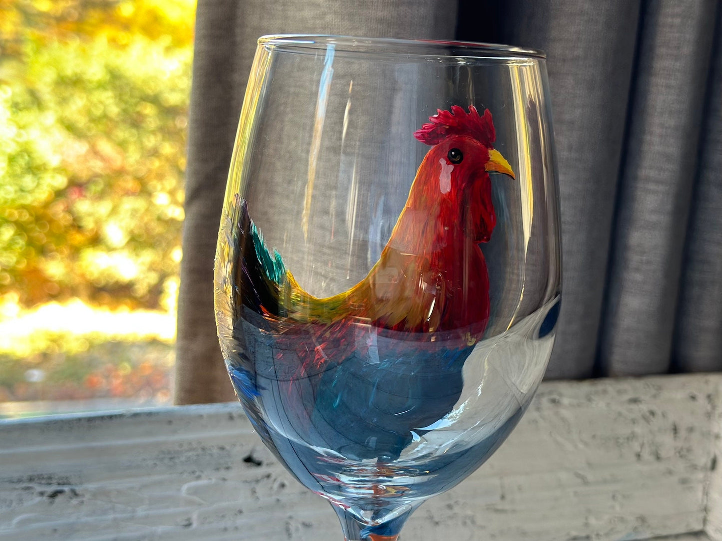 Hand Painted Rooster Wine Glass: Unique Bird Decor