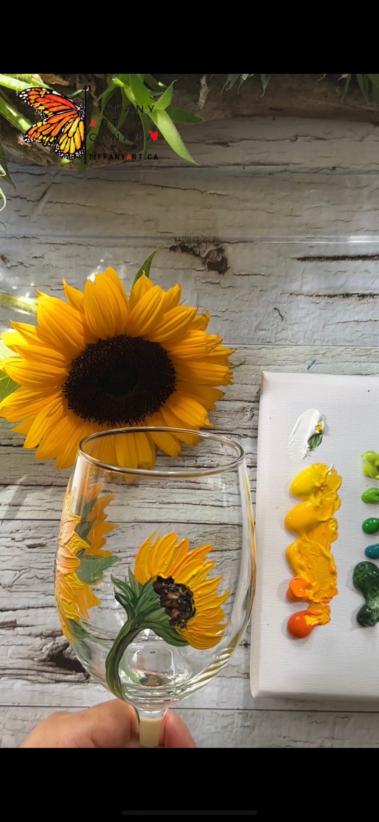 Hand Painted Sunflower Wine Glass: Cheerful Floral Decor