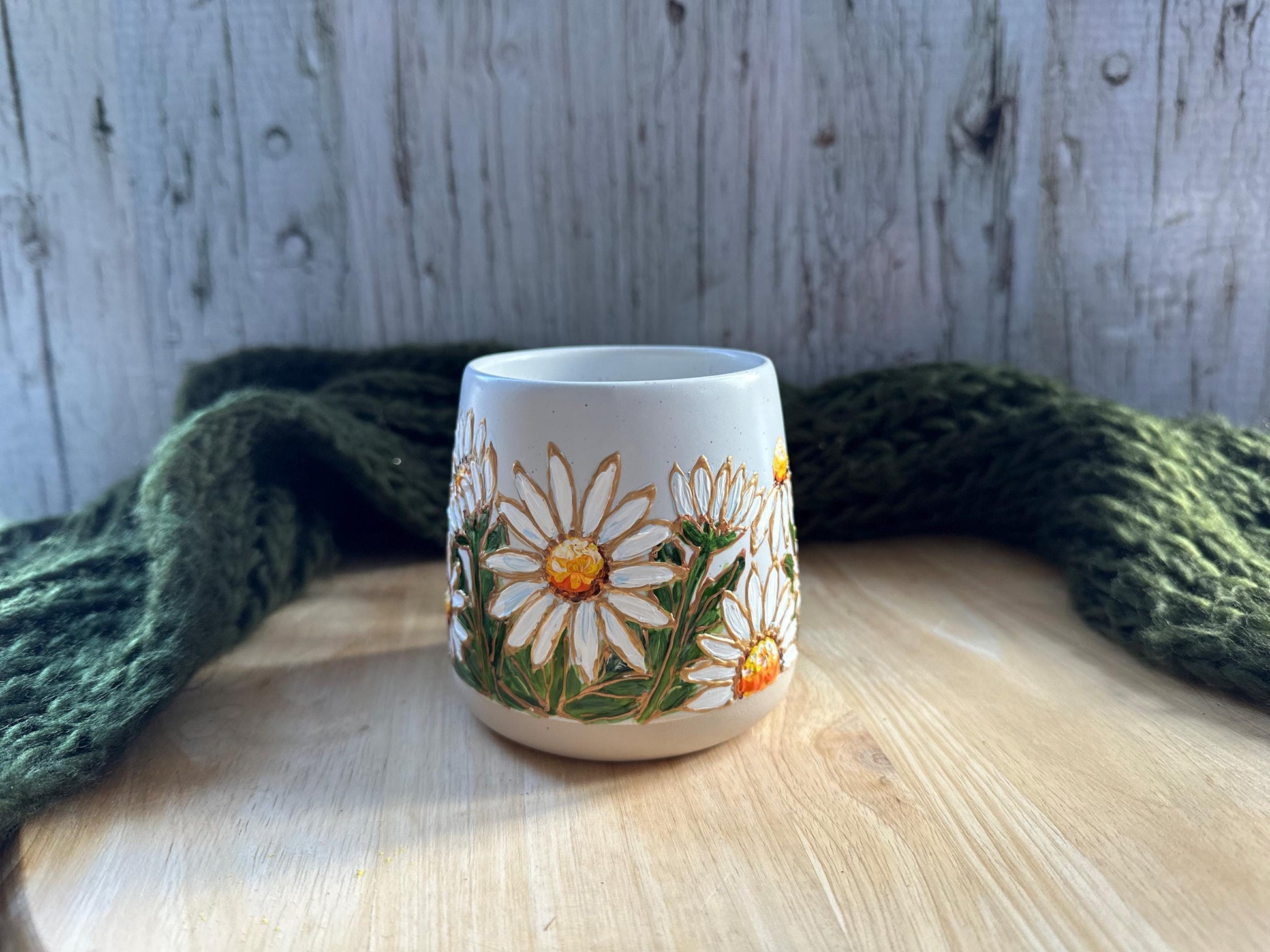 Hand Painted Daisy Mug, Cottagecore Floral Coffee Cup, April Birth Flower Gift, Wildflower Mug, Gift for Mom
