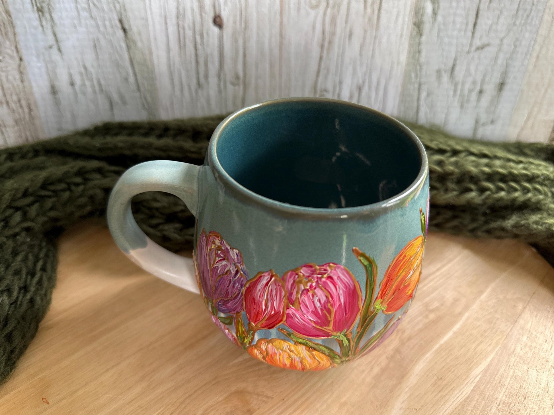 Hand Painted Tulip Mug, Personalized Floral Gift, Christmas Tulip Gift, Tulip Lover Gift, Floral Christmas Gift, Flower Gift for Mom