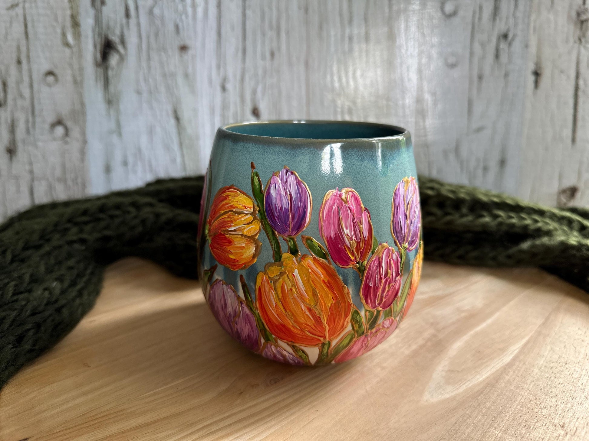 Hand Painted Tulip Mug, Personalized Floral Gift, Christmas Tulip Gift, Tulip Lover Gift, Floral Christmas Gift, Flower Gift for Mom