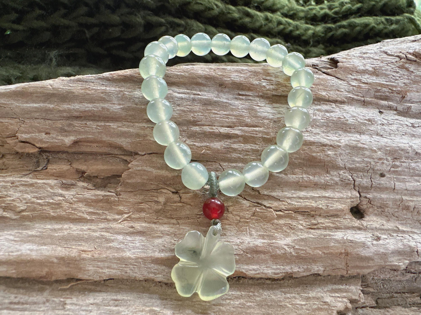 Jade Clover Beaded Bracelet: Lucky Charm Healing Jewelry