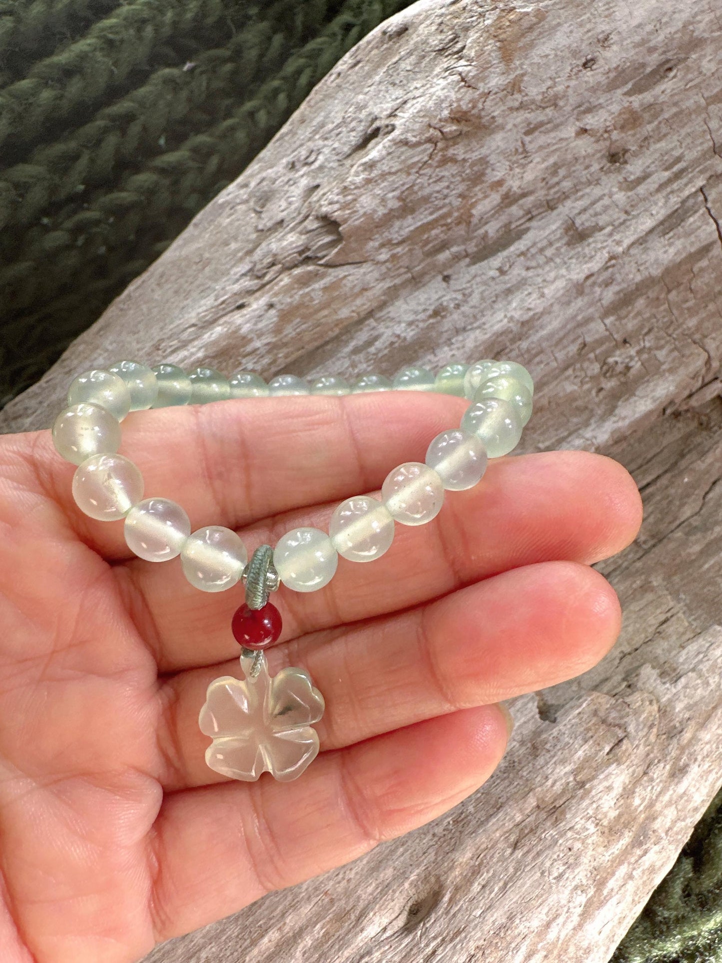 Jade Clover Beaded Bracelet: Lucky Charm Healing Jewelry